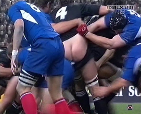 Rugby New Zealand depantsing